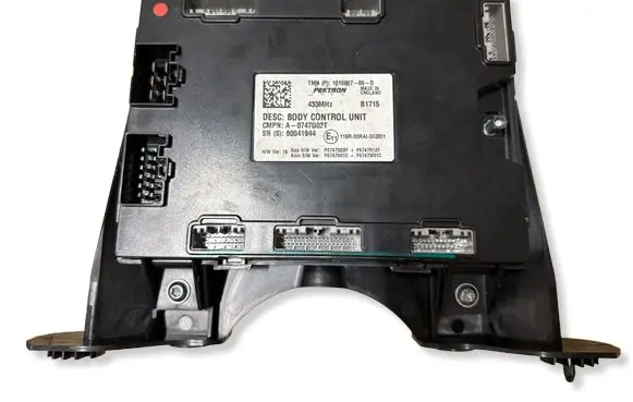 Tesla Model S Comfort/convenience module 101090700D