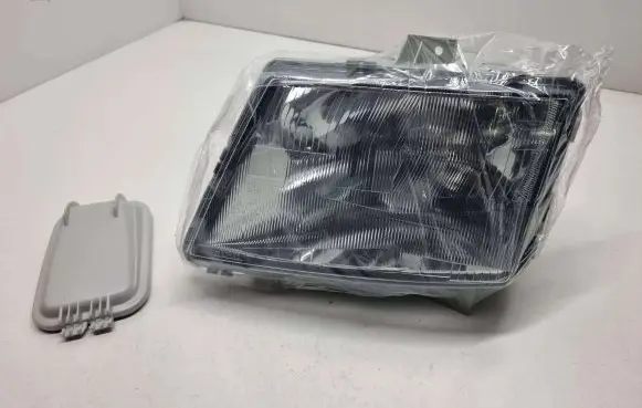 Mercedes-Benz Vito Viano W638 Headlight/headlamp A6388200061