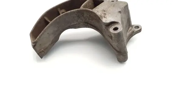 Mercedes-Benz B W245 Engine mounting bracket A1692410601