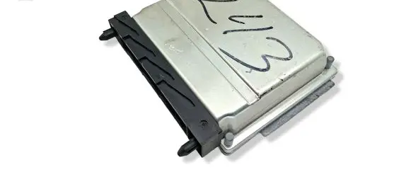 Volvo V70 Engine control unit/module 0261207392 08627757A