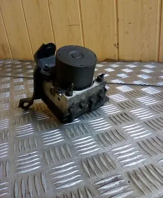 Toyota Avensis T250 ABS Pump 476L2090104