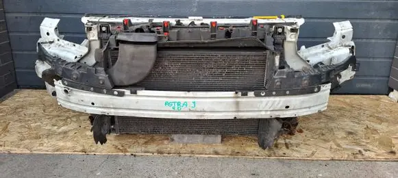 Opel Astra J Coolant radiator