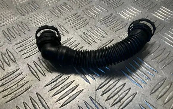 Volkswagen Golf VII Breather hose/pipe