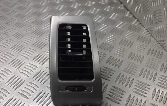 Suzuki Liana Dashboard side air vent grill/cover trim 73640-59J00