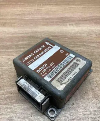 Audi A4 S4 B5 8D Airbag control unit/module 8A0959655B 0285001037