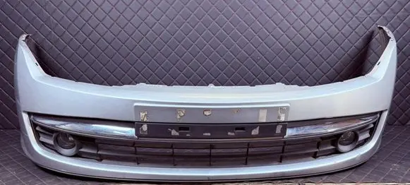 Renault Laguna III Front bumper 