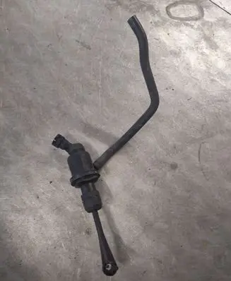 Nissan Qashqai+2 Clutch slave cylinder 30610ET000