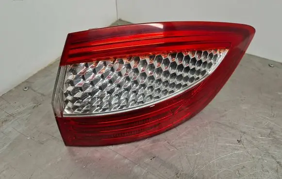 Ford Mondeo MK IV Rear/tail lights 7S7113404B