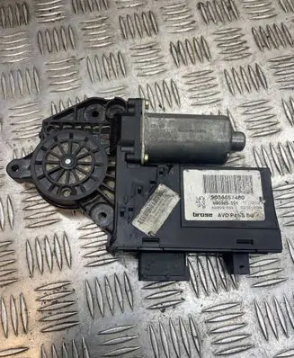 Peugeot 307 Front door window regulator motor 9634457480 990829101