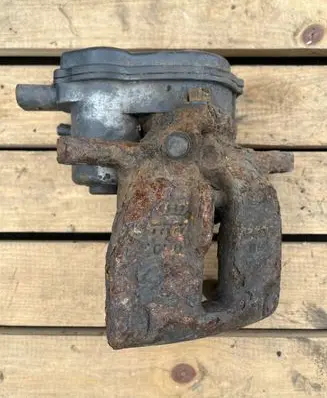 Audi A5 8T 8F Rear brake caliper 32335478