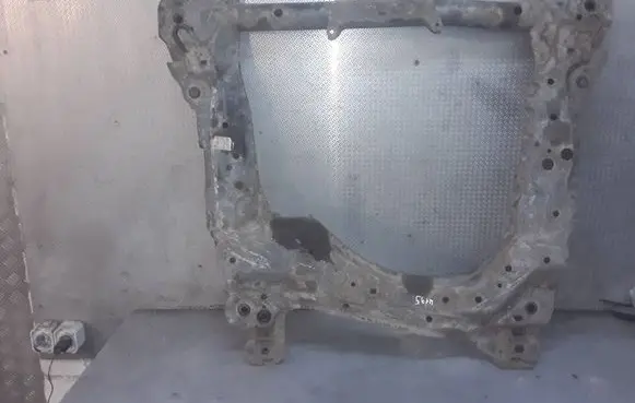 Honda FR-V Front subframe 