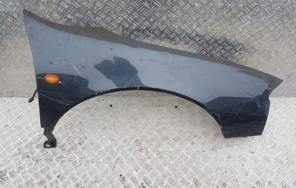 Chrysler 300M Fender
