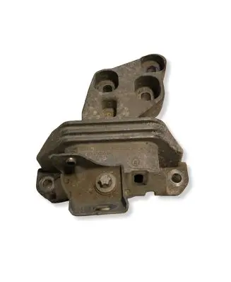 Mercedes-Benz B W246 W242 Engine mount bracket A2462400617 Z6S0060809 000613040
