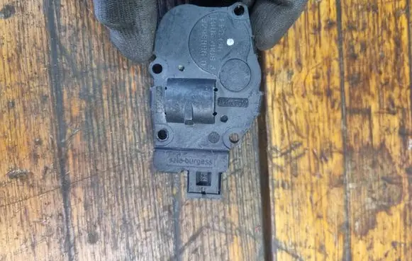 BMW X5 E70 Air flap motor/actuator 9298886D