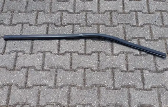 Windshield trim