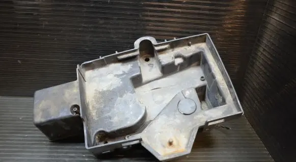 Chrysler Voyager Battery tray 05109648AA