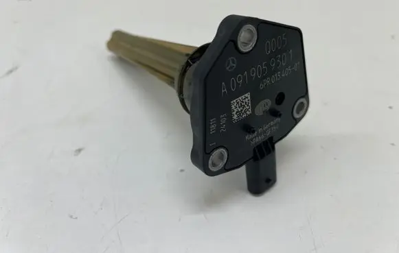 Mercedes-Benz E W214 Oil level sensor A0919059301