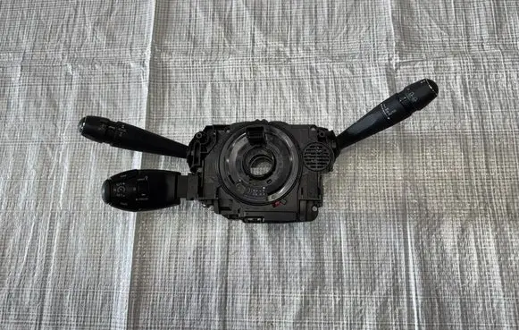 Citroen C5 Aircross Headlight wiper switch 98312669ZD