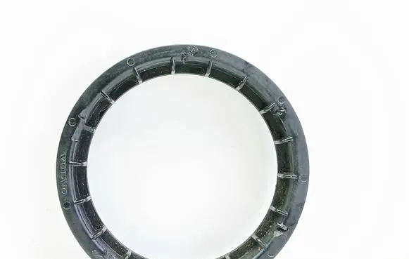 Volvo S80 In tank fuel pump screw locking ring/nut 8649739