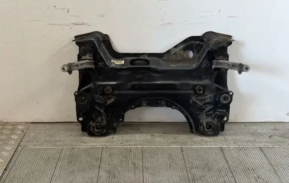 Peugeot 5008 II Front subframe