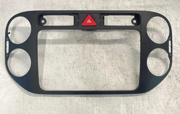 Radio/GPS head unit trim