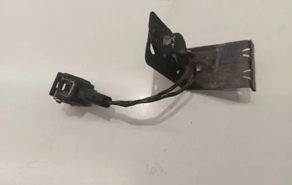 Air conditioning (A/C) pressure sensor