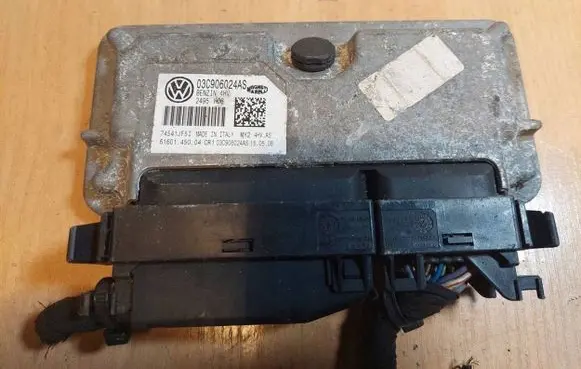 Volkswagen Golf V Engine control unit/module ECU 03C906024AS 4HV.AS