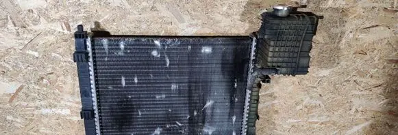 Mercedes-Benz Vito Viano W638 Coolant radiator