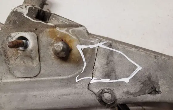 Ford C-MAX I Rear bumper mounting bracket 3M51R17E851A