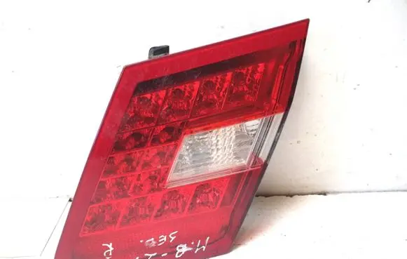 Mercedes-Benz E W212 Tailgate rear/tail lights A2128200864