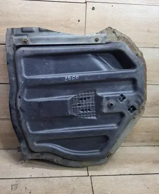 Mercedes-Benz C W204 Spare wheel section trim A2046100575