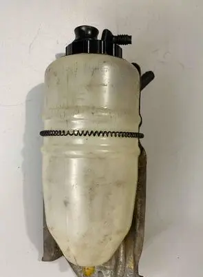 Mercedes-Benz E W124 Power steering fluid tank/reservoir A0009899103