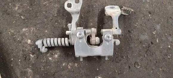 BMW 3 E90 E91 Tailgate/trunk/boot hinge 7119042
