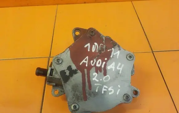Audi A4 S4 B7 8E 8H Vacuum pump 