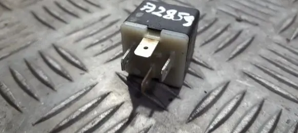 Audi A4 S4 B5 8D Other relay 431951253h