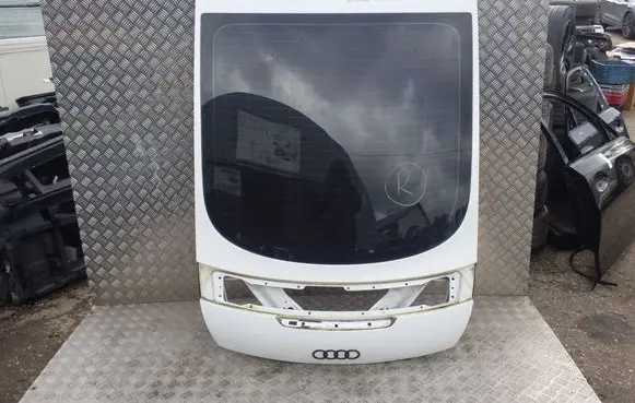 Tailgate/trunk/boot lid