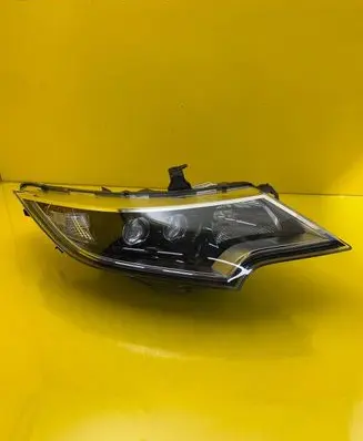 Honda Civic IX Headlight/headlamp 33100-TV0-E516-M1