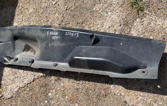 Ford Kuga I Other engine bay part
