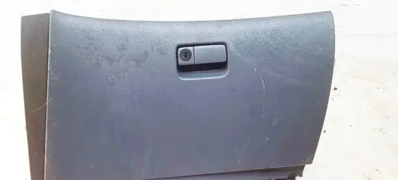 Nissan Primera Glove box 68520av700