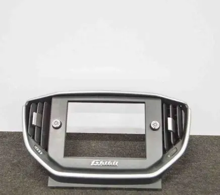 Maserati Ghibli Radio/GPS head unit trim 6700190600 089040200102