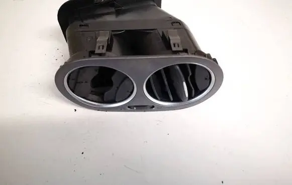 Volkswagen Tiguan Dash center air vent grill 5m0819759