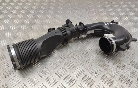 Mercedes-Benz B W246 W242 Air intake hose/pipe A2700900629