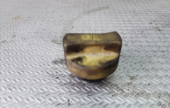Tata Safari Oil filler cap 