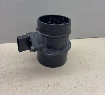 Volkswagen Touareg I Mass air flow meter 0281002461 0749064618