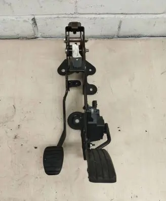 Renault Scenic II - Grand scenic II Accelerator throttle pedal 8200159645 10474 0204A