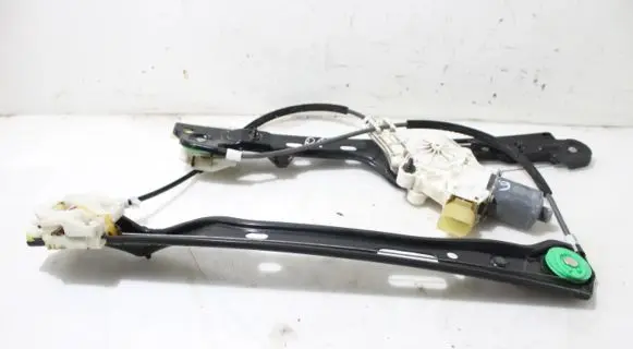 BMW 1 E81 E87 Front window lifting mechanism without motor
