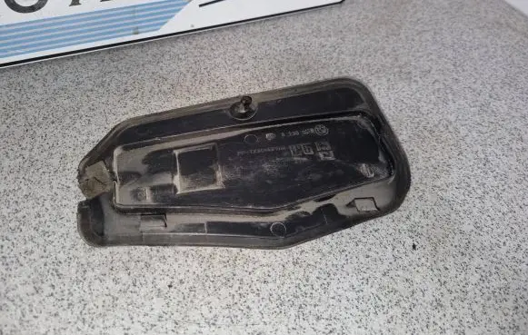 BMW 5 E39 Other trunk/boot trim element 8230960