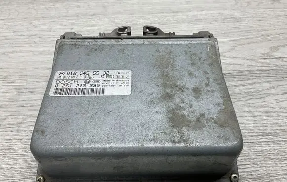 Mercedes-Benz E W124 Engine control unit/module ECU 0261203230 0165455532