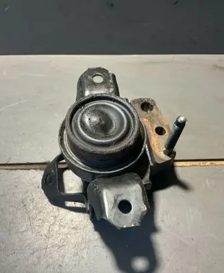 Toyota Aygo AB40 Engine mount bracket