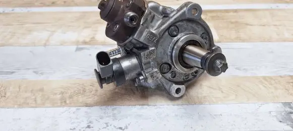 BMW 5 F10 F11 Fuel injection high pressure pump 0445010517 7810696 781069607